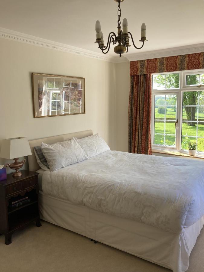 Exclusive 2 Bedroom Apartment With Summer House And Hot Tub Daventry Extérieur photo